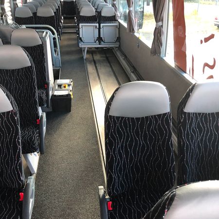 Plätze für max. 4 Rollstuhlfahrende