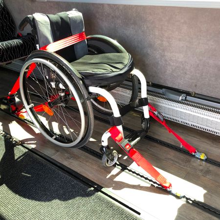 Rollstuhlbefestigung